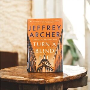 Jeffrey Archer: Turn a Blind Eye - Thriller - Library Copy Hardcover Book